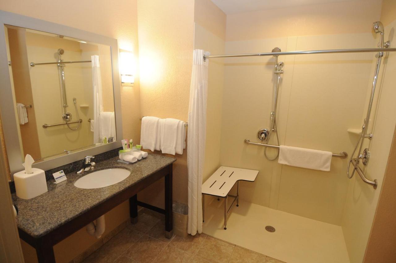 Express By Ihg Hotel