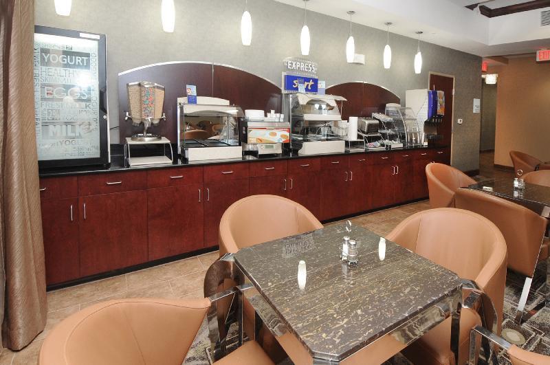 Express By Ihg Hotel Somerset